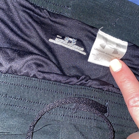 UA running shorts - Picture 5 of 6